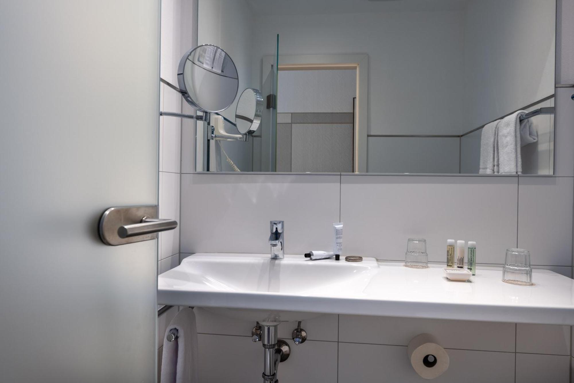 Hotel Gasthof Roessle Stetten am Kalten Markt Екстериор снимка