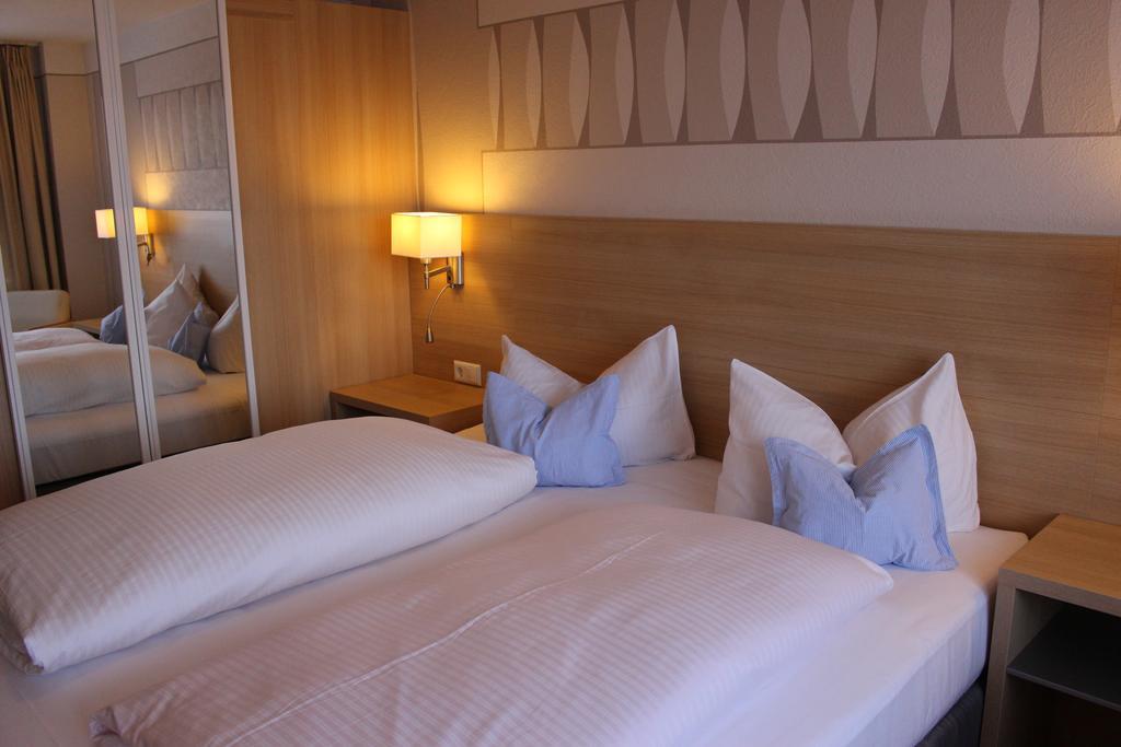 Hotel Gasthof Roessle Stetten am Kalten Markt Стая снимка